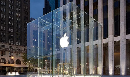 比买iphone手机更沉要的，是游苹果的地标