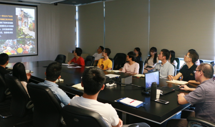 南宫NG28发展“何处是我家？——俏丽村落建设杂谈”主题讲座