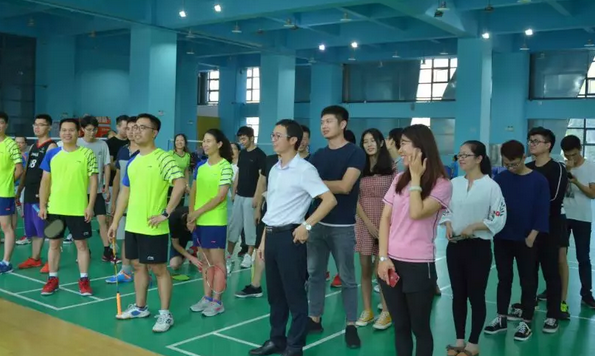 南宫NG282018羽毛球赛圆满进行